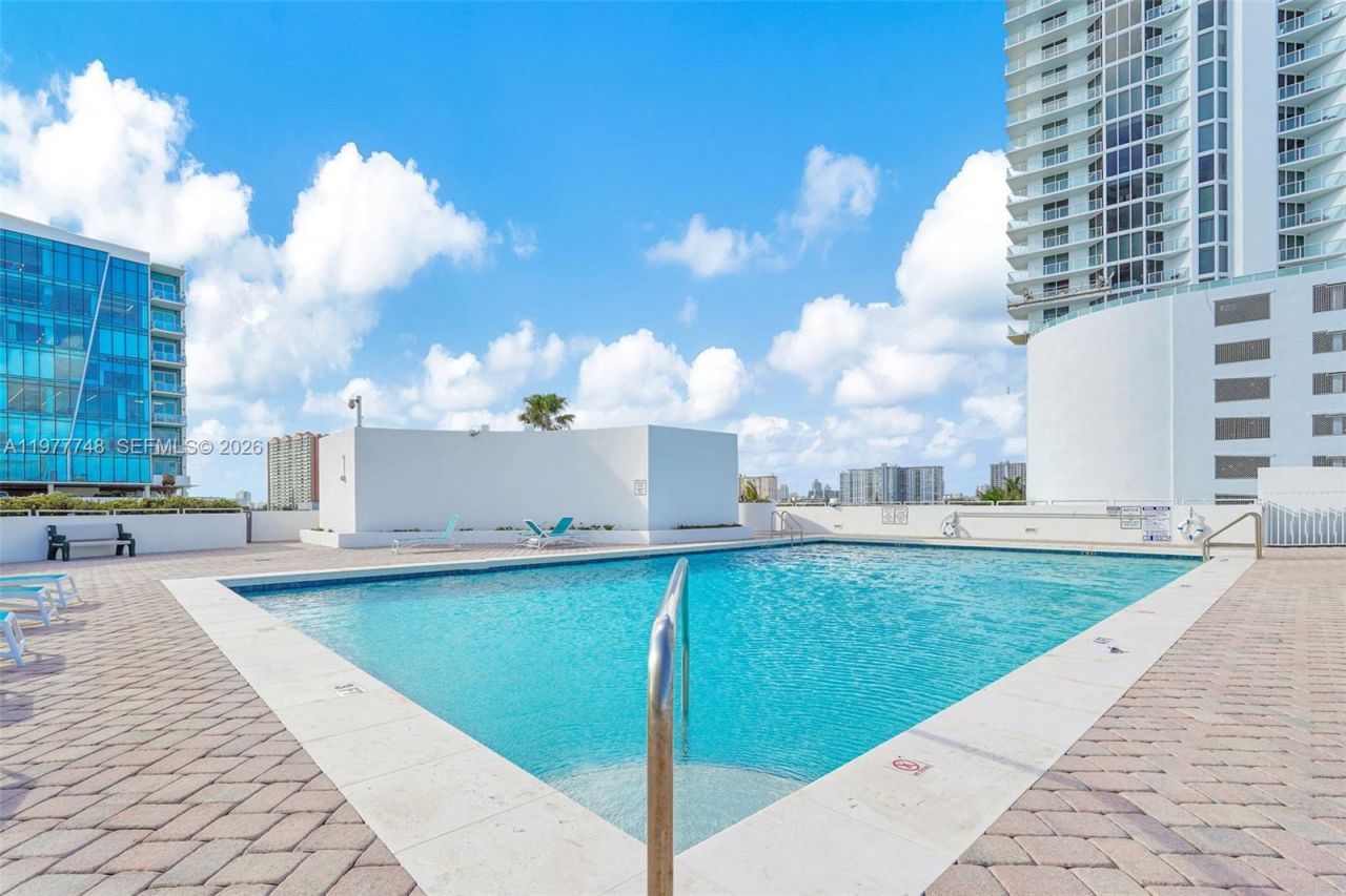 16485 Collins Ave , Unit 738, Sunny Isles Beach, FL 33160 Photo