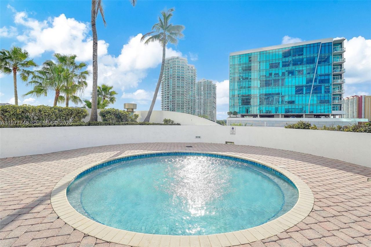 16485 Collins Ave , Unit 738, Sunny Isles Beach, FL 33160 Photo