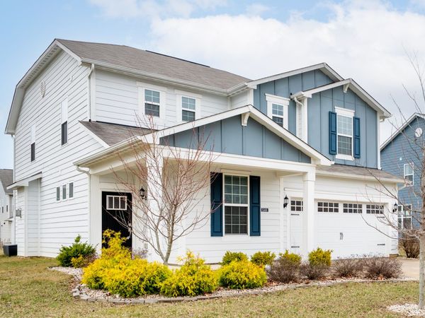 15469 Eastpark Circle W, Fishers, IN 46037