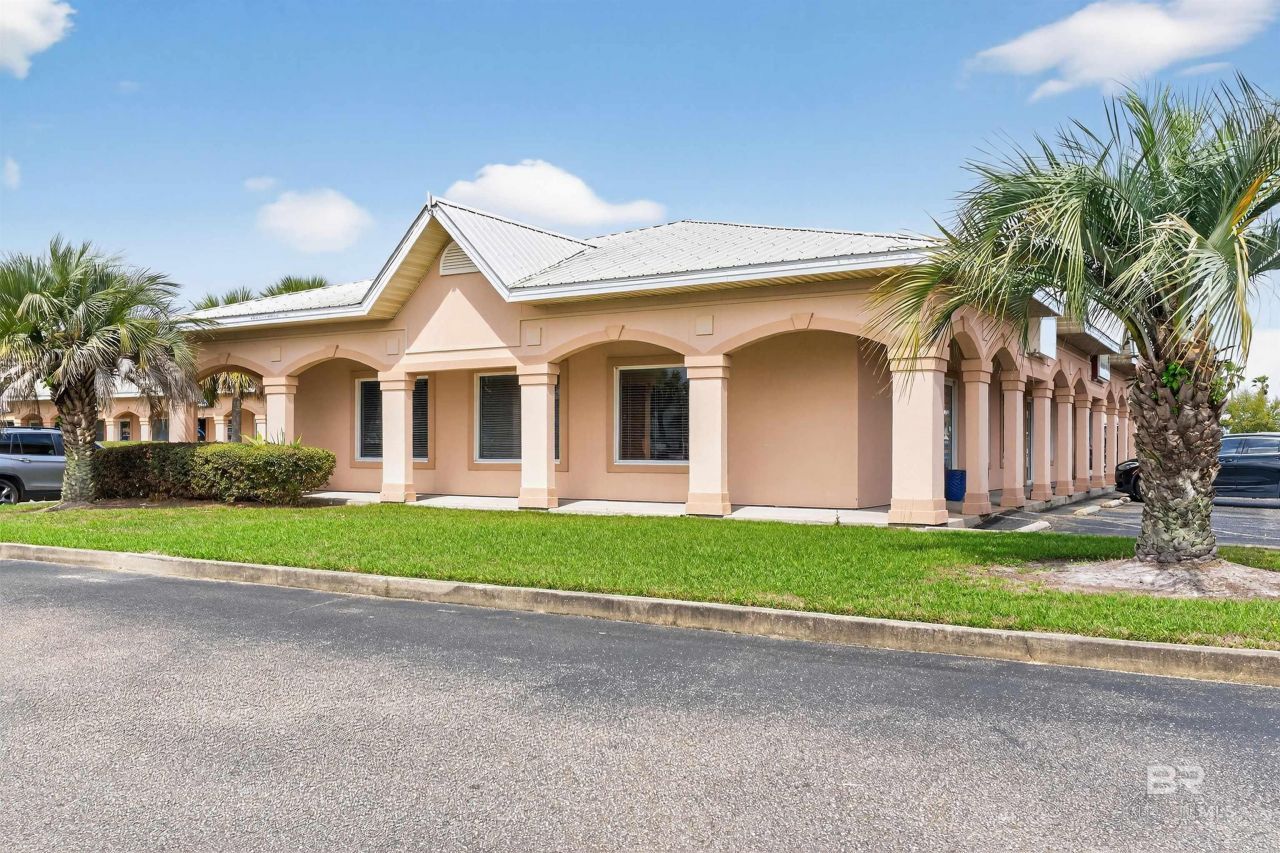 3817 Gulf Shores Parkway, Gulf Shores, AL 36542 Main Photo