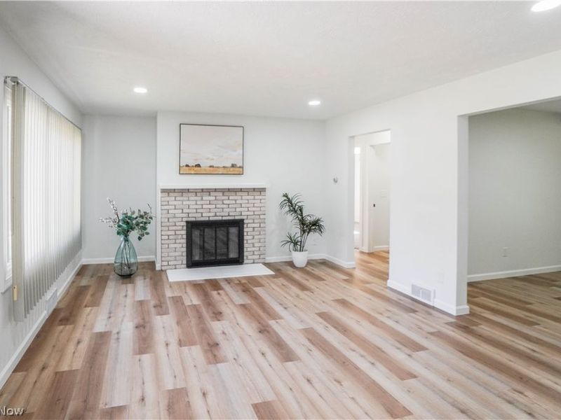 1548 Sunside Drive, Akron, OH 44321 Photo 3