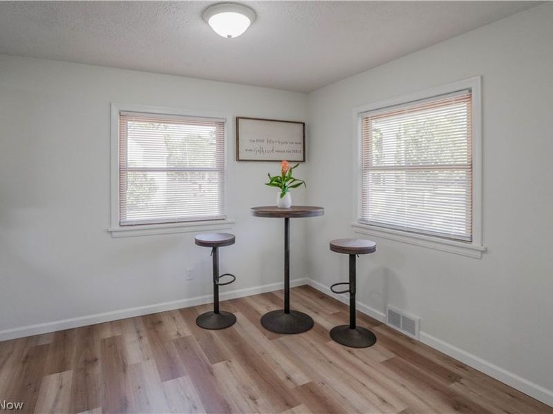 1548 Sunside Drive, Akron, OH 44321 Photo 6