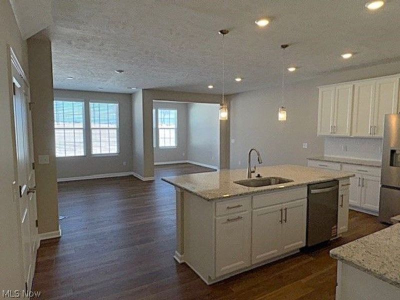 950-2 Memory Lane , Aurora, OH 44202 Photo 4