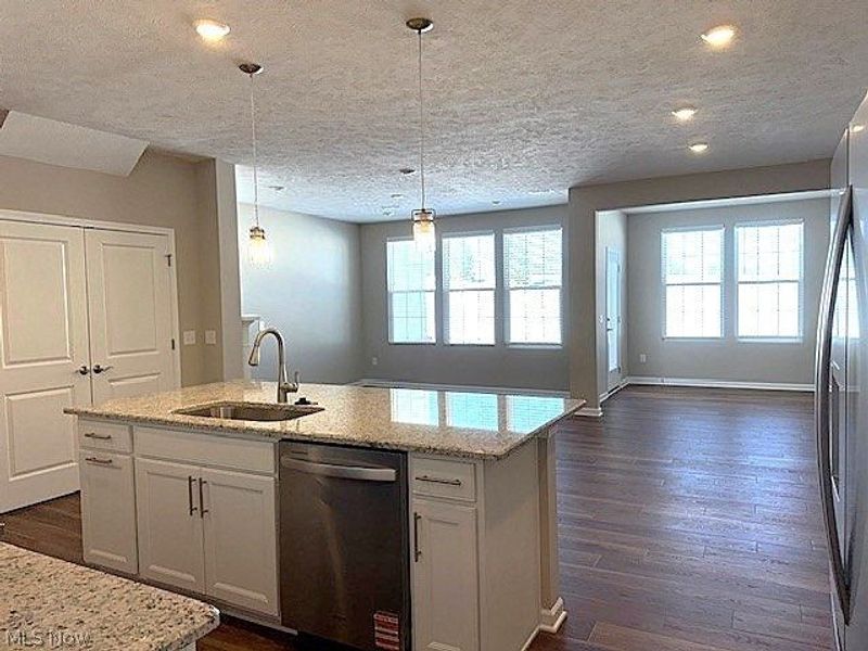 950-2 Memory Lane , Aurora, OH 44202 Photo 5