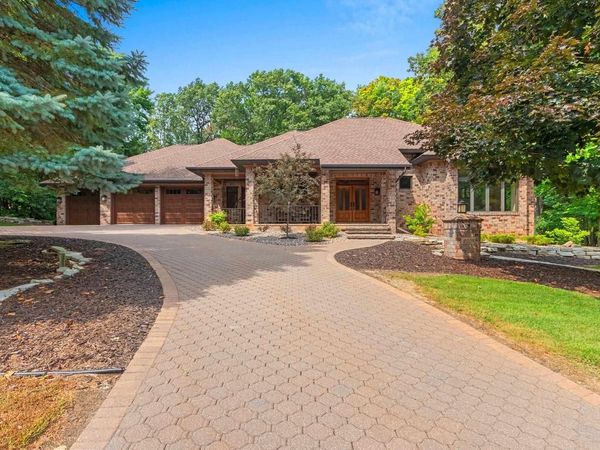 2920 PARKWOOD DRIVE, Green Bay, WI 54313