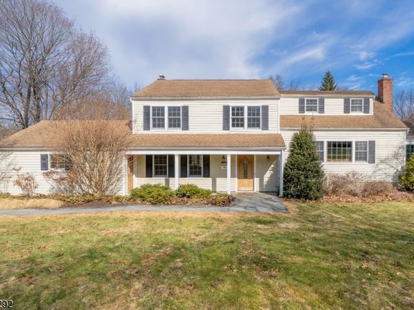 32 Deerfield Rd, Mendham, NJ 07945