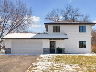 1175 Lilac Circle, Victoria, MN 55386