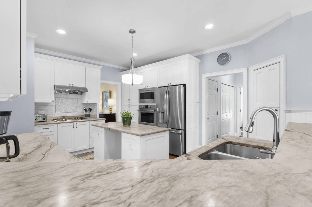 199 Oak Point Landing Drive Photo 9