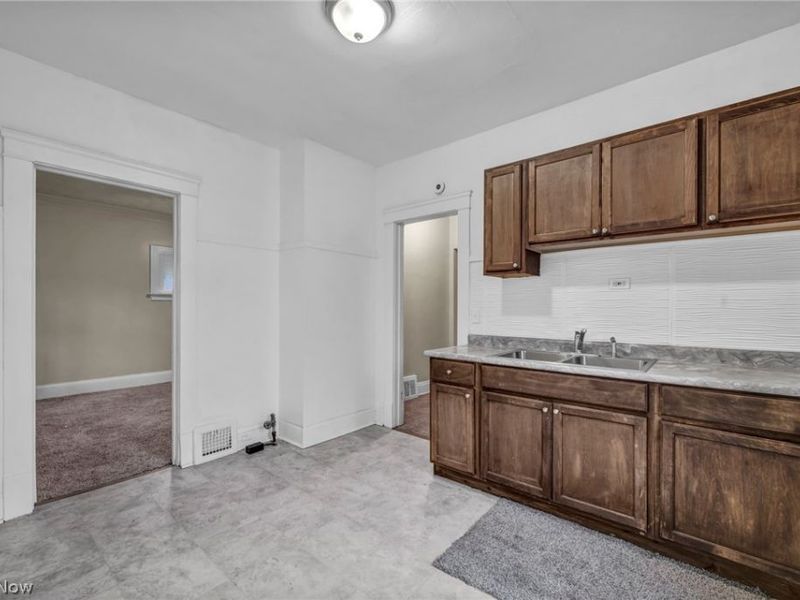 3286 E 140th Street, Cleveland, OH 44120 Photo 17