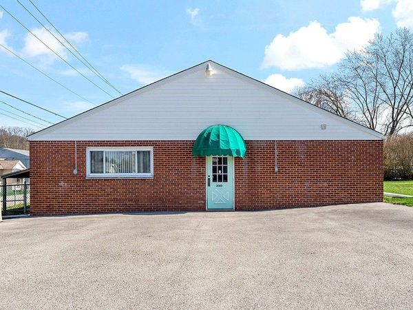 3140 Oregon Dr, New Kensington, PA 15068