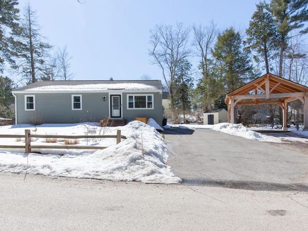 40 Pillsbury Road, Sandown, NH 03873