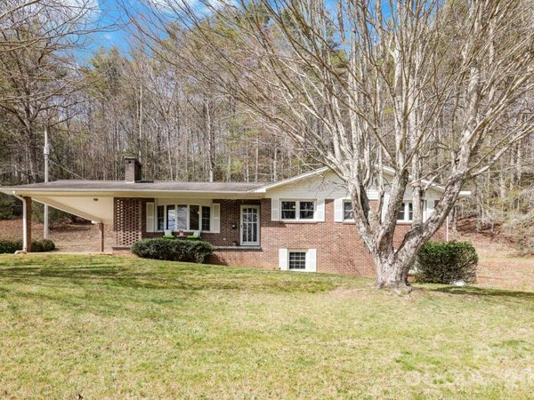 93 Lusitano Drive, Lake Toxaway, NC 28747