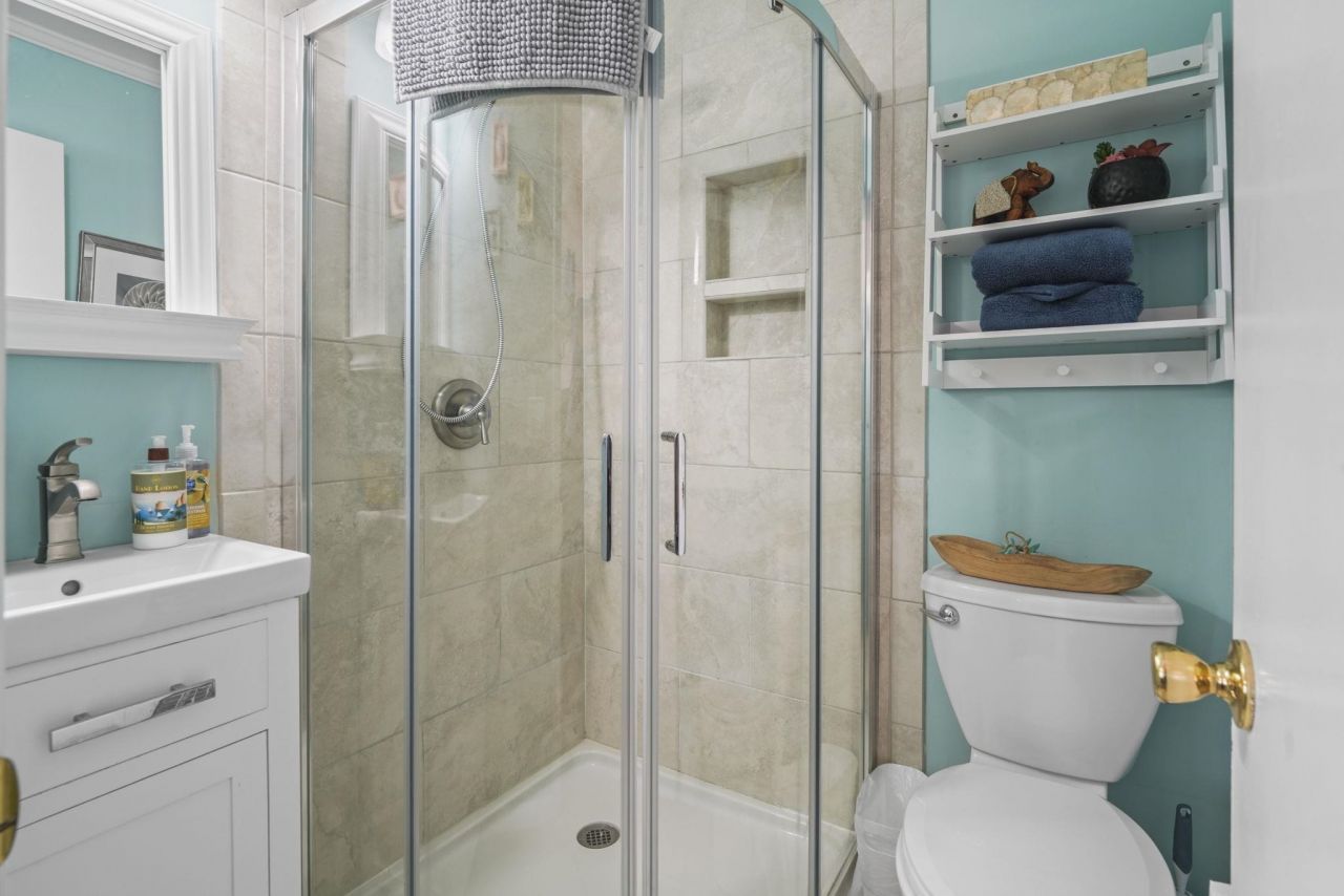 9620 Shore Dr.  Photo 17