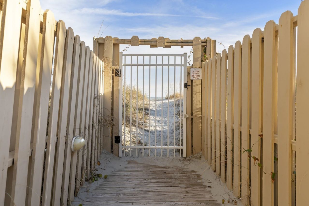 9620 Shore Dr.  Photo 29