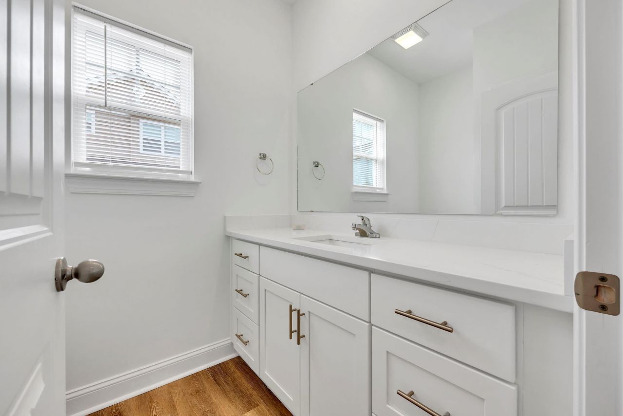 505 Chester St. Photo 11