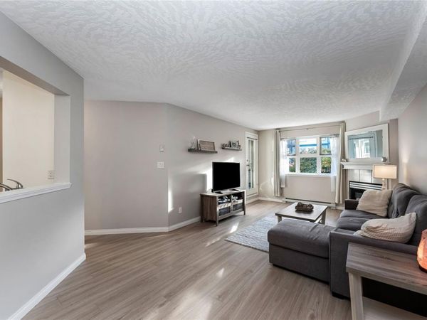 3010 Washington Ave, Unit 111, Victoria, BC V9A 1P6