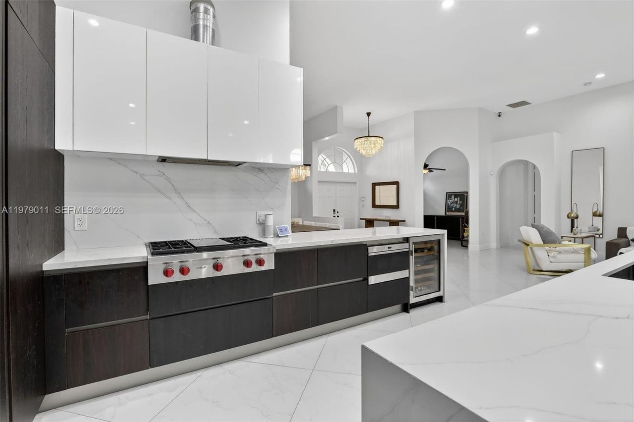 1221 NW 141st Ave, Pembroke Pines, FL 33028 Photo