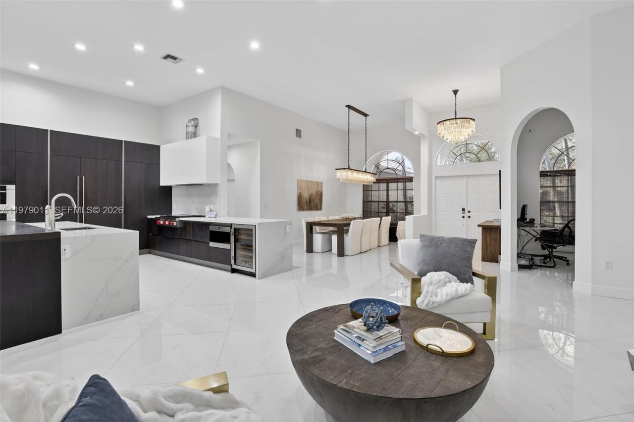 1221 NW 141st Ave, Pembroke Pines, FL 33028 Photo