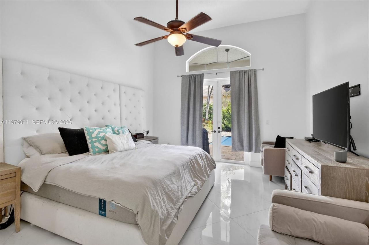 1221 NW 141st Ave, Pembroke Pines, FL 33028 Photo