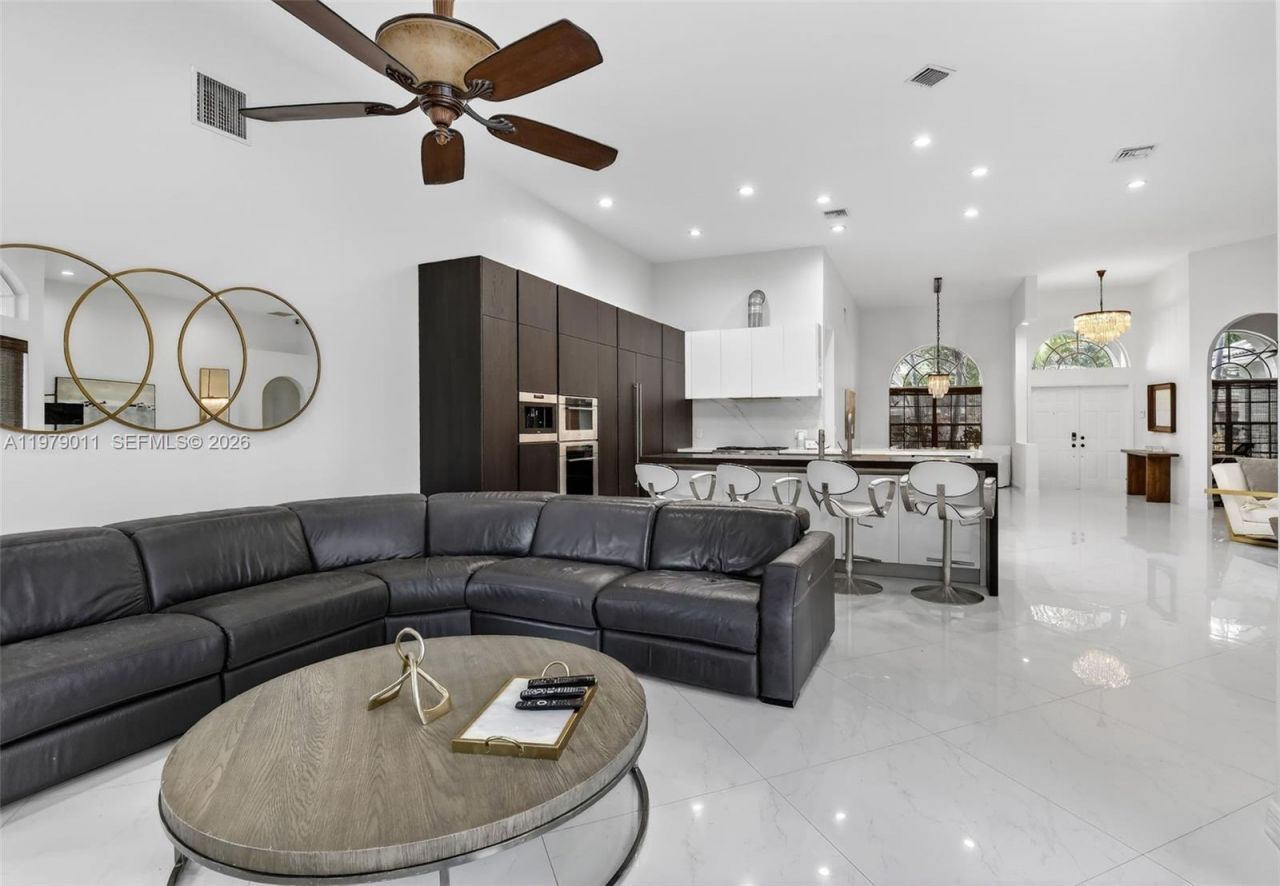 1221 NW 141st Ave, Pembroke Pines, FL 33028 Photo