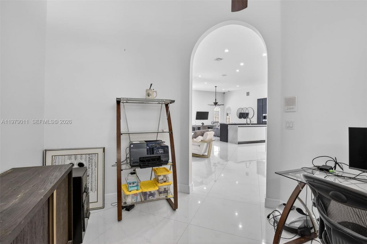 1221 NW 141st Ave, Pembroke Pines, FL 33028 Photo