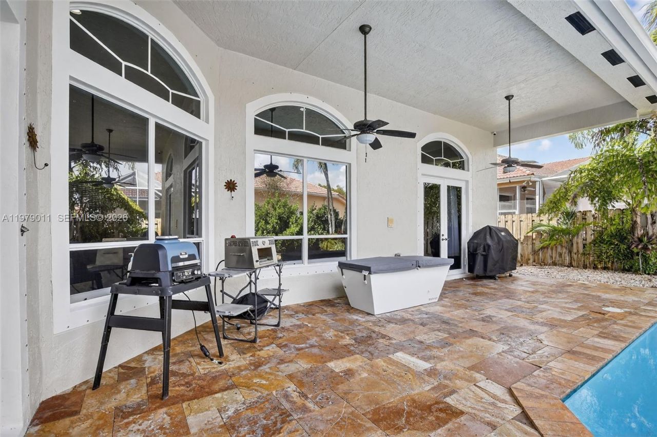 1221 NW 141st Ave, Pembroke Pines, FL 33028 Photo