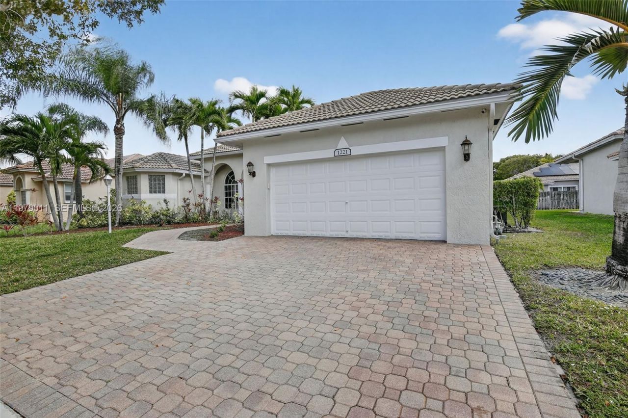 1221 NW 141st Ave, Pembroke Pines, FL 33028 Photo