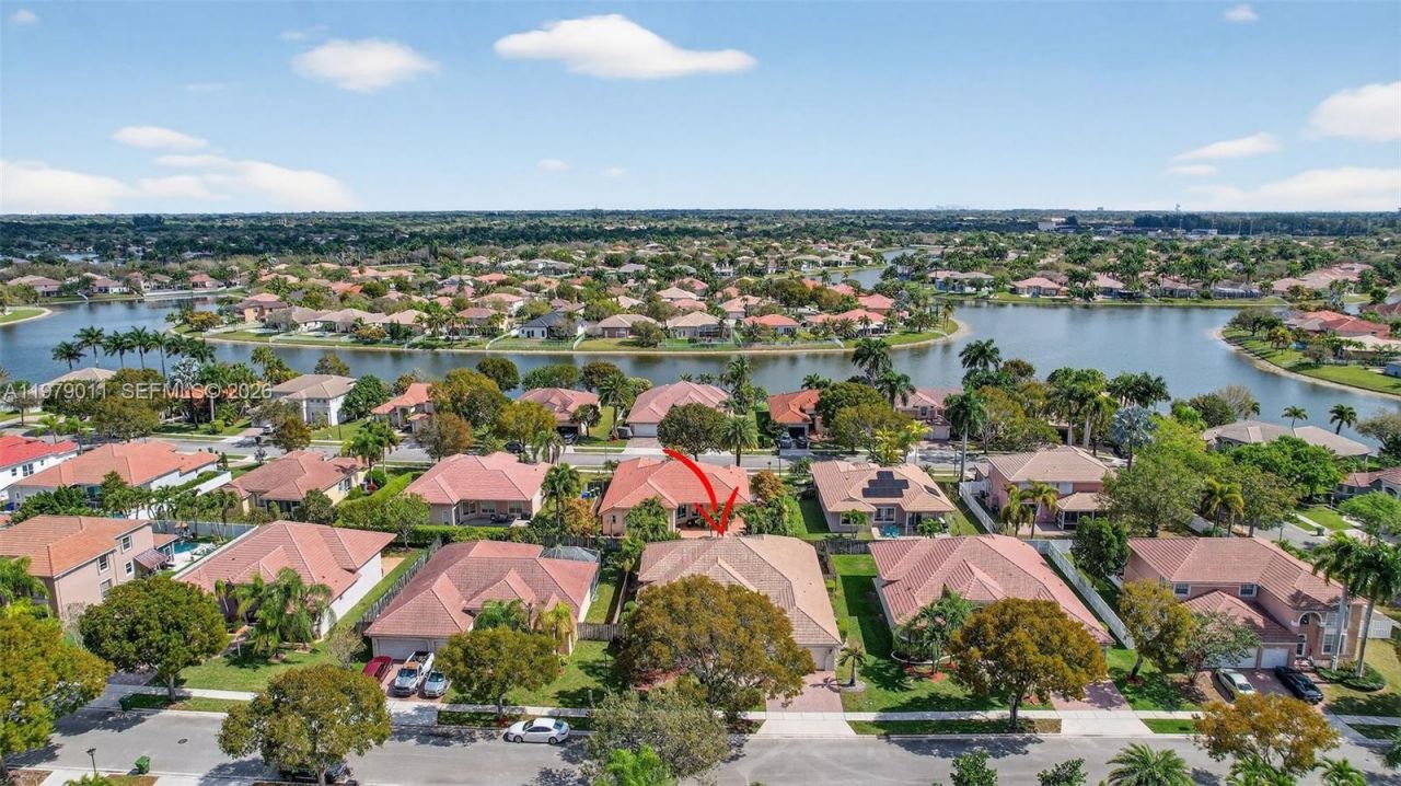 1221 NW 141st Ave, Pembroke Pines, FL 33028 Photo