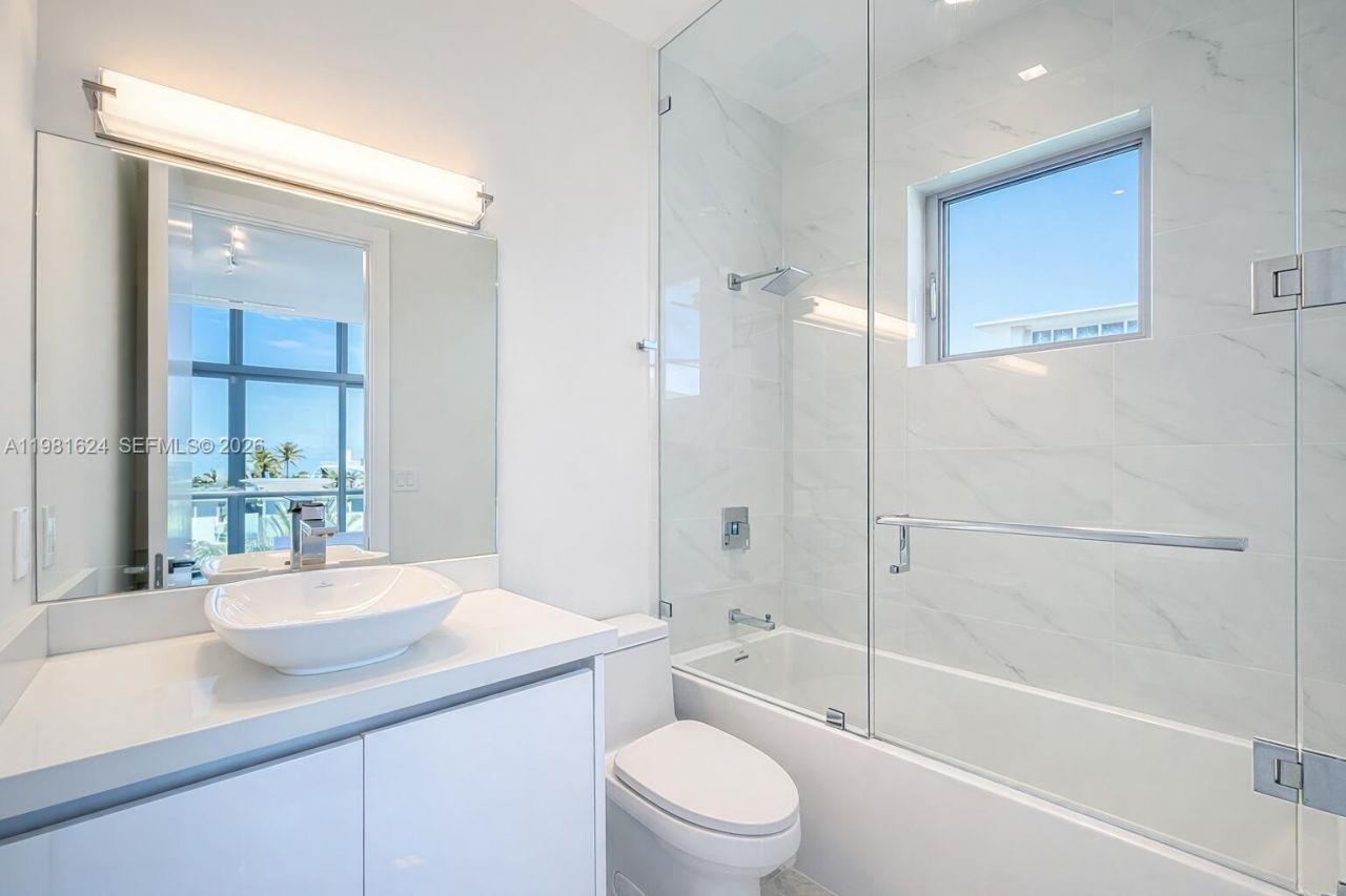 2890 N Ocean Dr, Hollywood, FL 33019 Photo