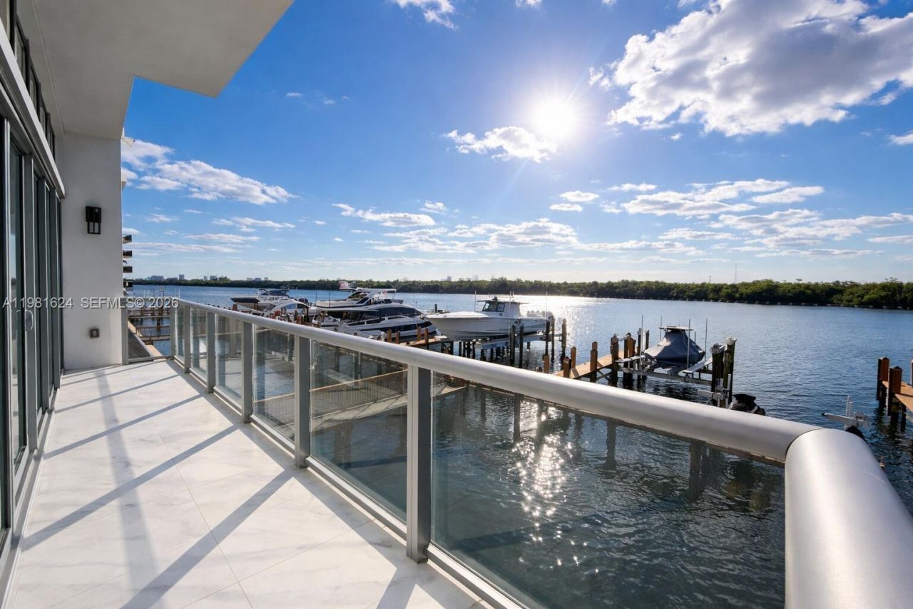 2890 N Ocean Dr, Hollywood, FL 33019 Photo