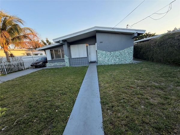 354 NE 173rd St , North Miami Beach, FL 33162