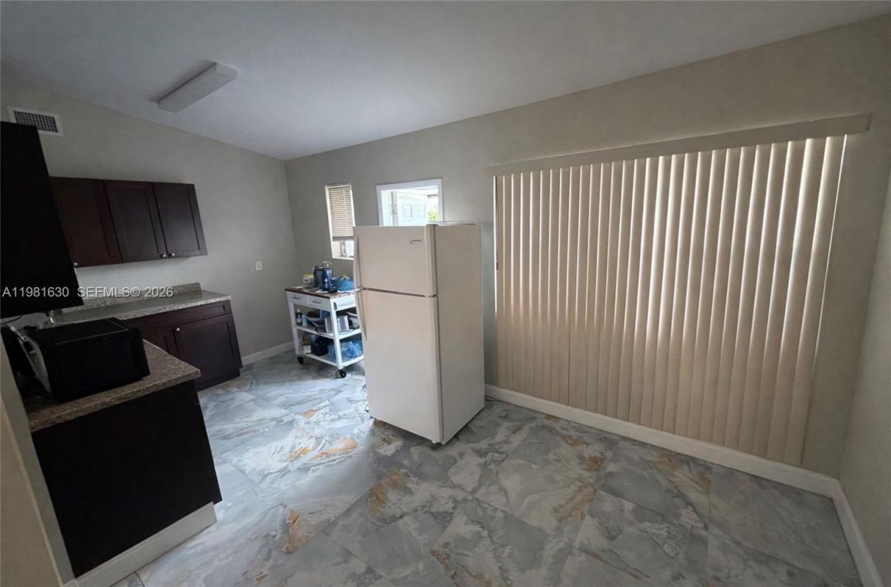 354 NE 173rd St, North Miami Beach, FL 33162 Photo