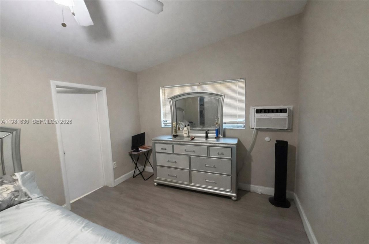 354 NE 173rd St, North Miami Beach, FL 33162 Photo