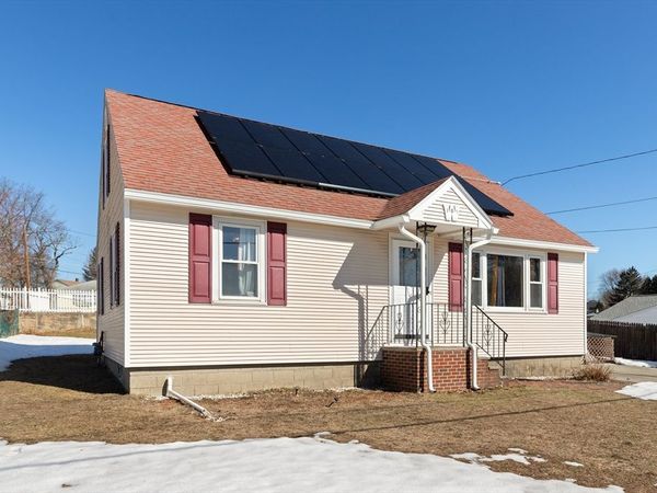 105 Columbia Rd, Lowell, MA 01854