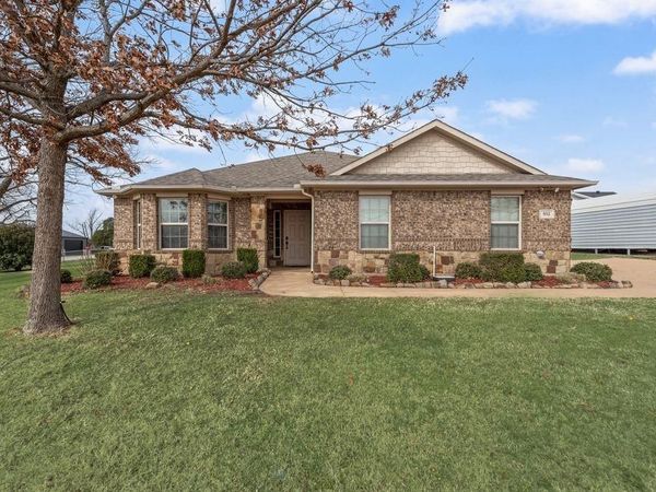 932 Cook Street, Mansfield, TX 76065