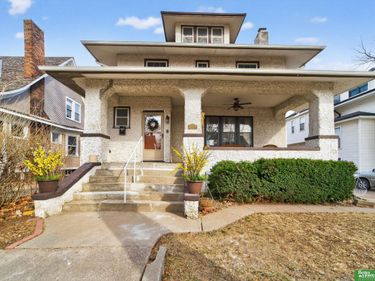 2327 Hanscom Boulevard , Omaha, NE 68105