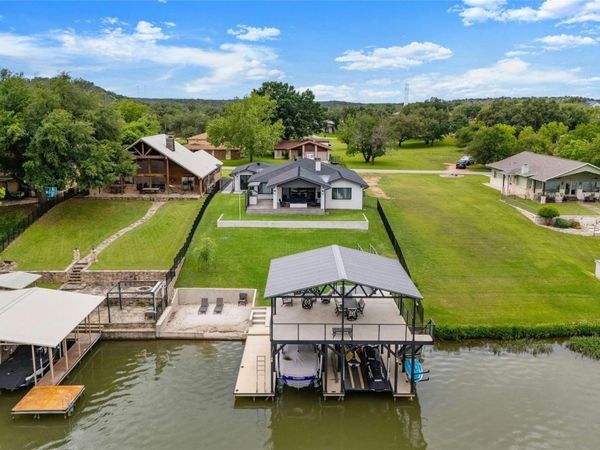 202 Mesquite DR, Kingsland, TX 78639