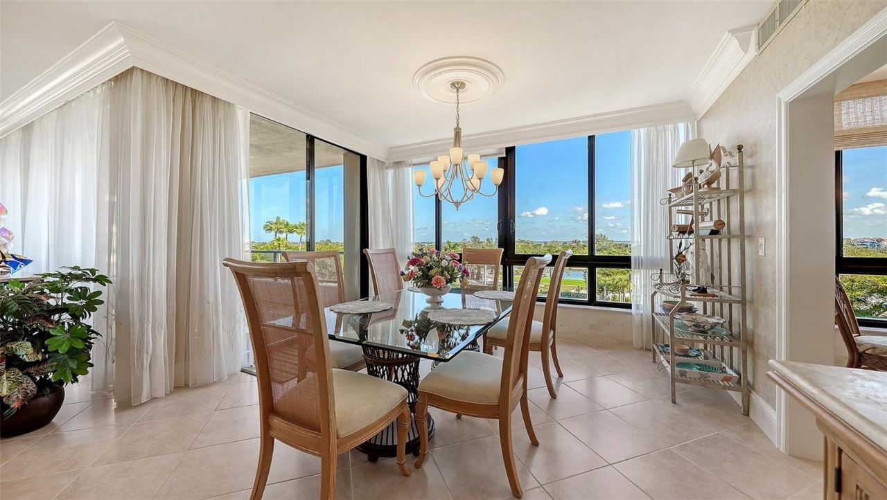 535 Sanctuary Drive, Unit A401, Longboat Key, FL 34228 Photo