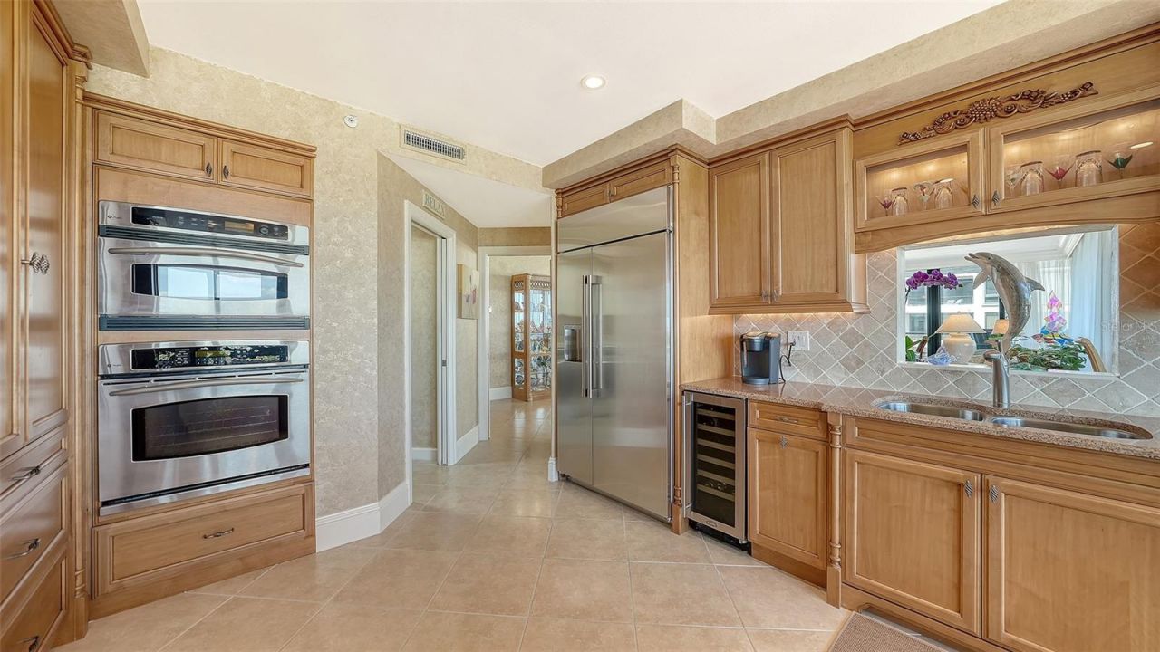 535 Sanctuary Drive, Unit A401, Longboat Key, FL 34228 Photo