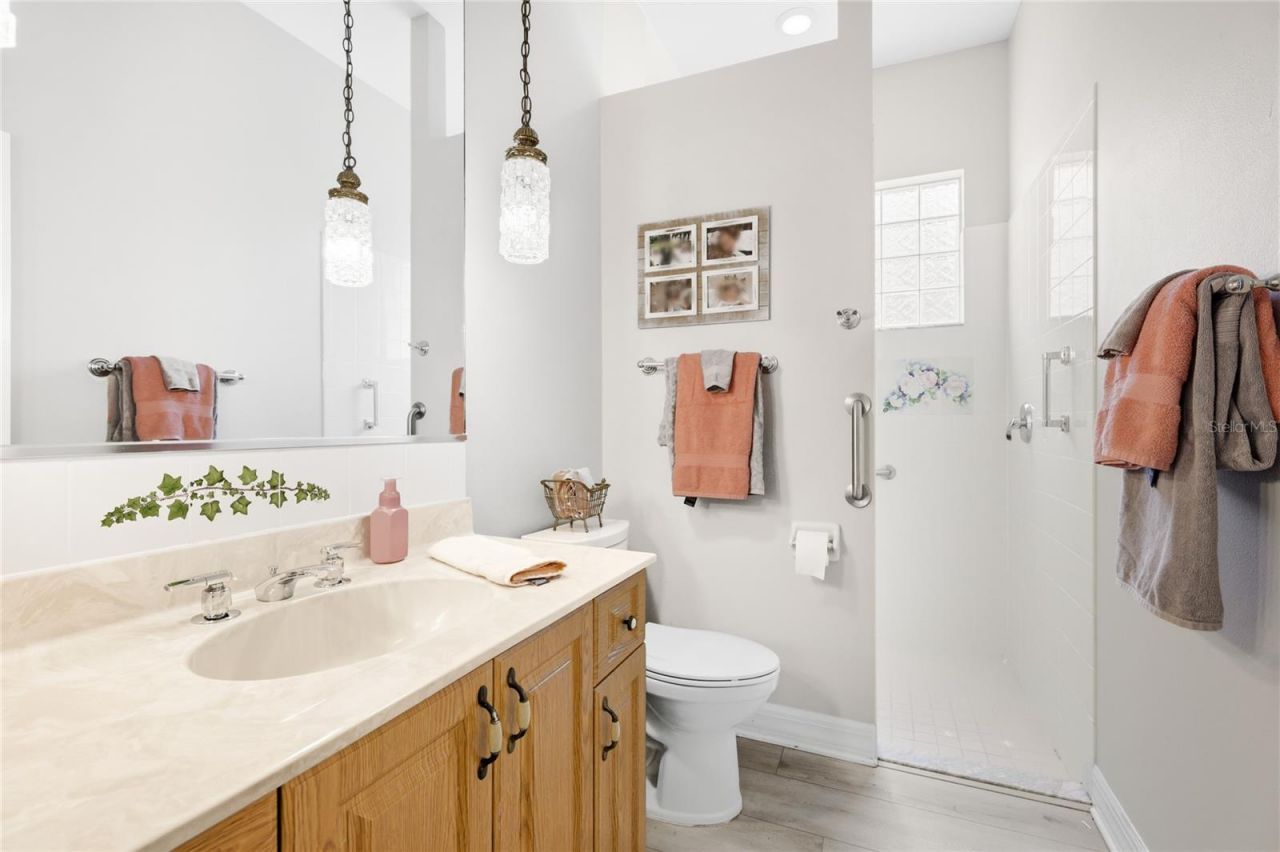 6115 9th Avenue Circle Ne, Bradenton, FL 34212 Photo