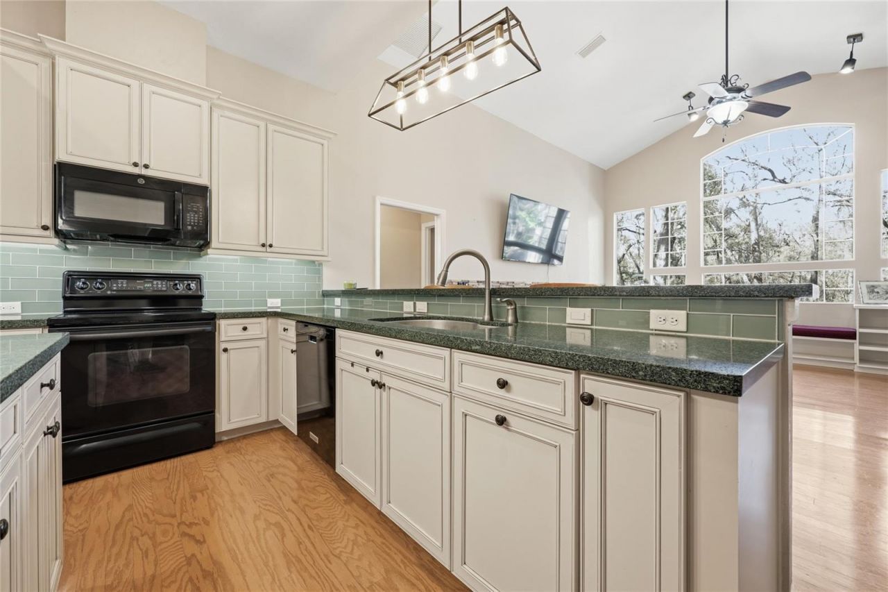 10320 SW 17th Place , Gainesville, FL 32607 Photo