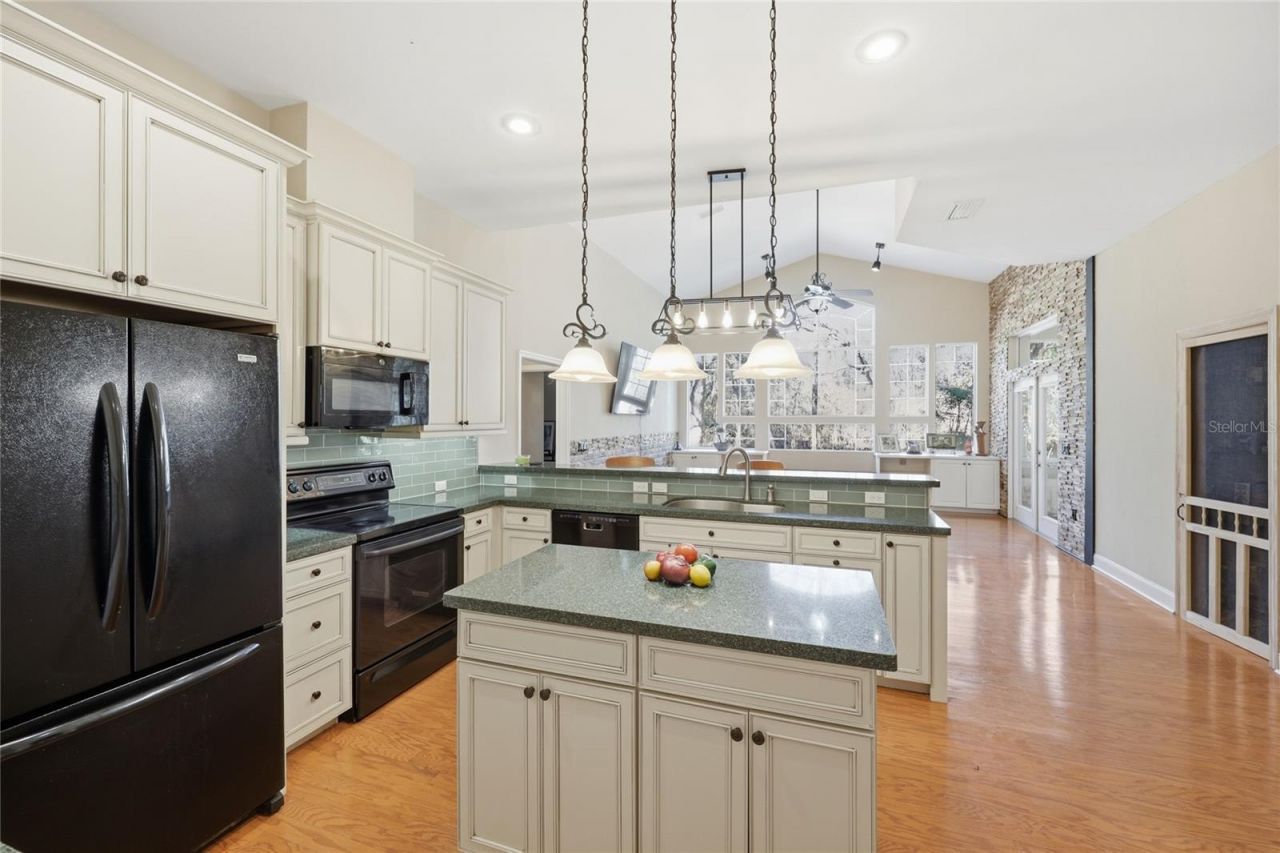 10320 SW 17th Place , Gainesville, FL 32607 Photo