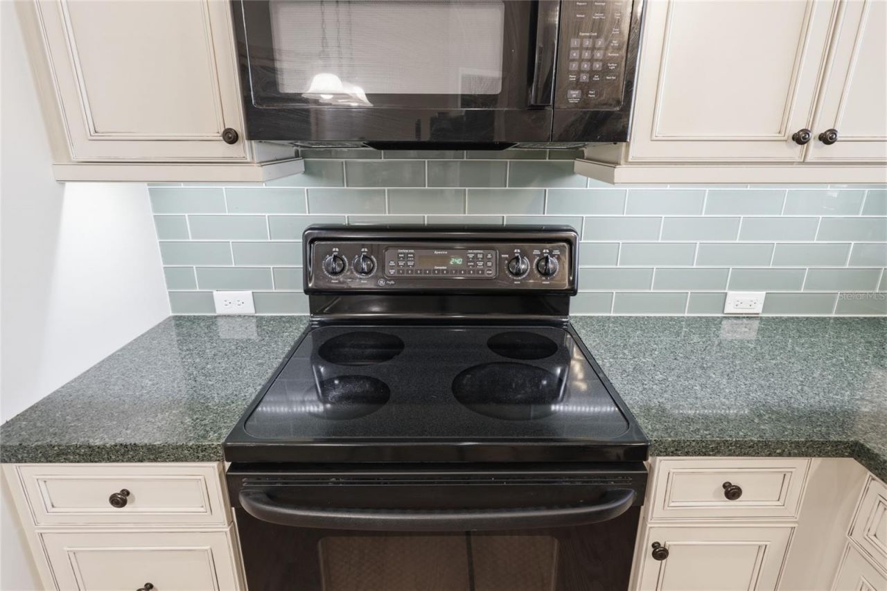 10320 SW 17th Place , Gainesville, FL 32607 Photo