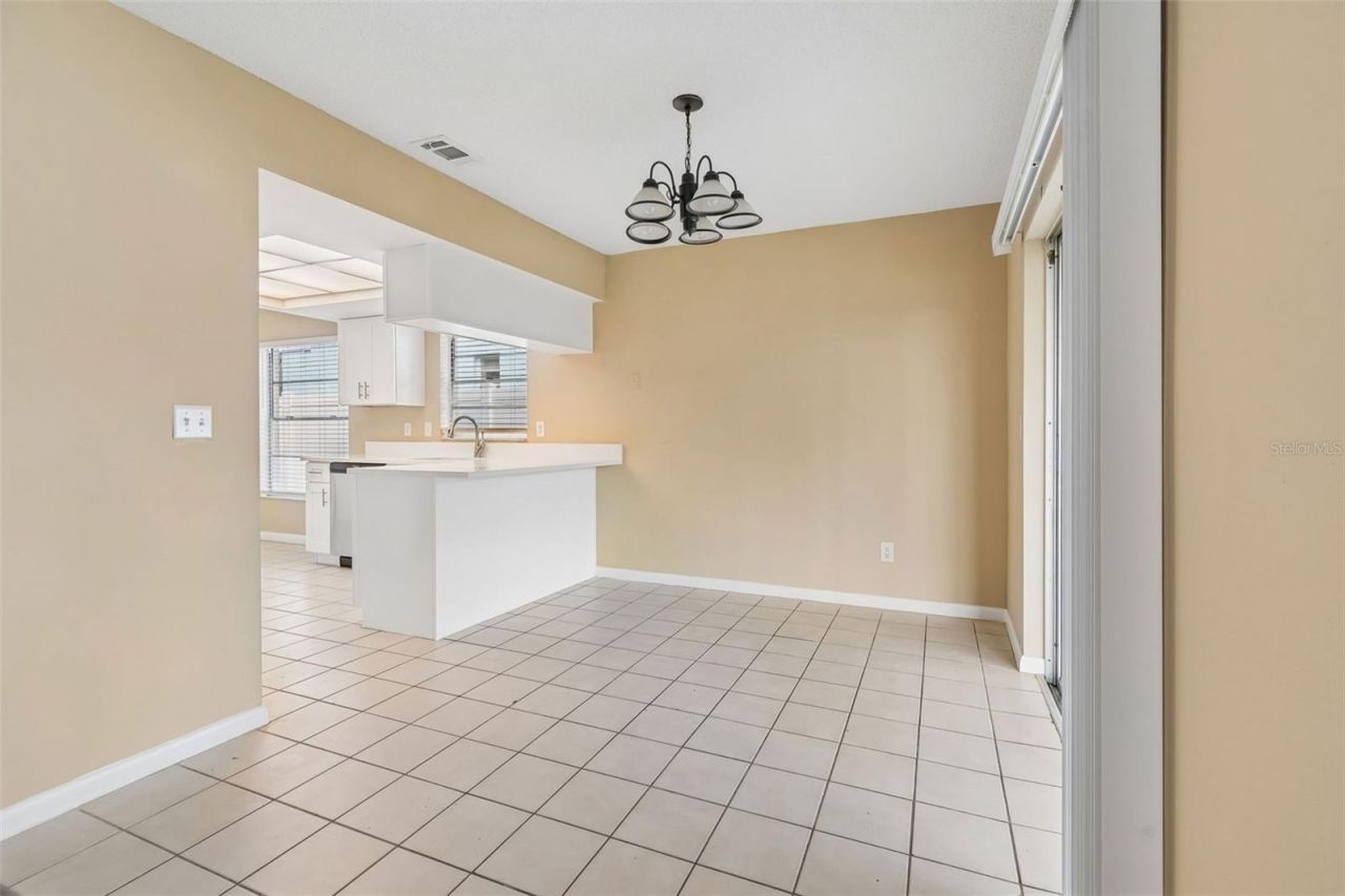 8301 Iberia Place, Tampa, FL 33637 Photo