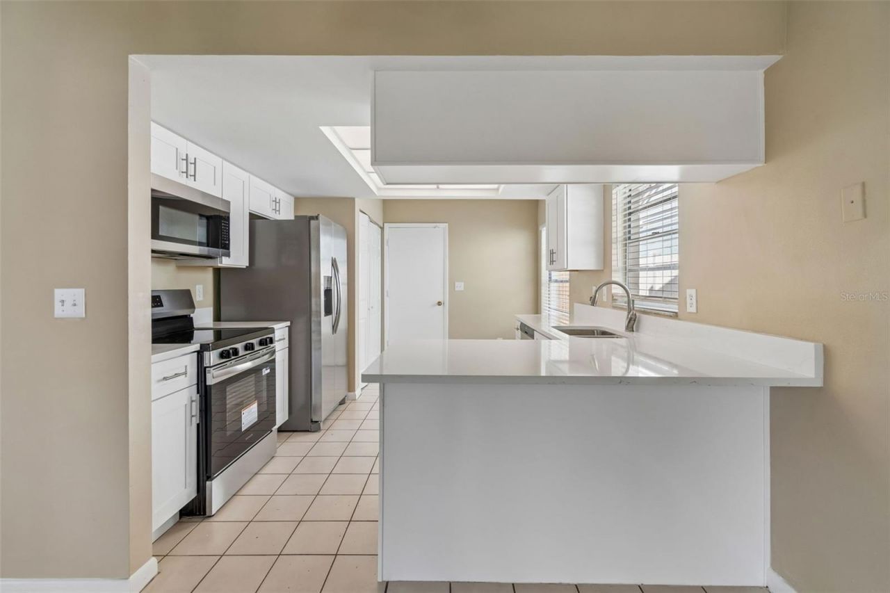 8301 Iberia Place, Tampa, FL 33637 Photo