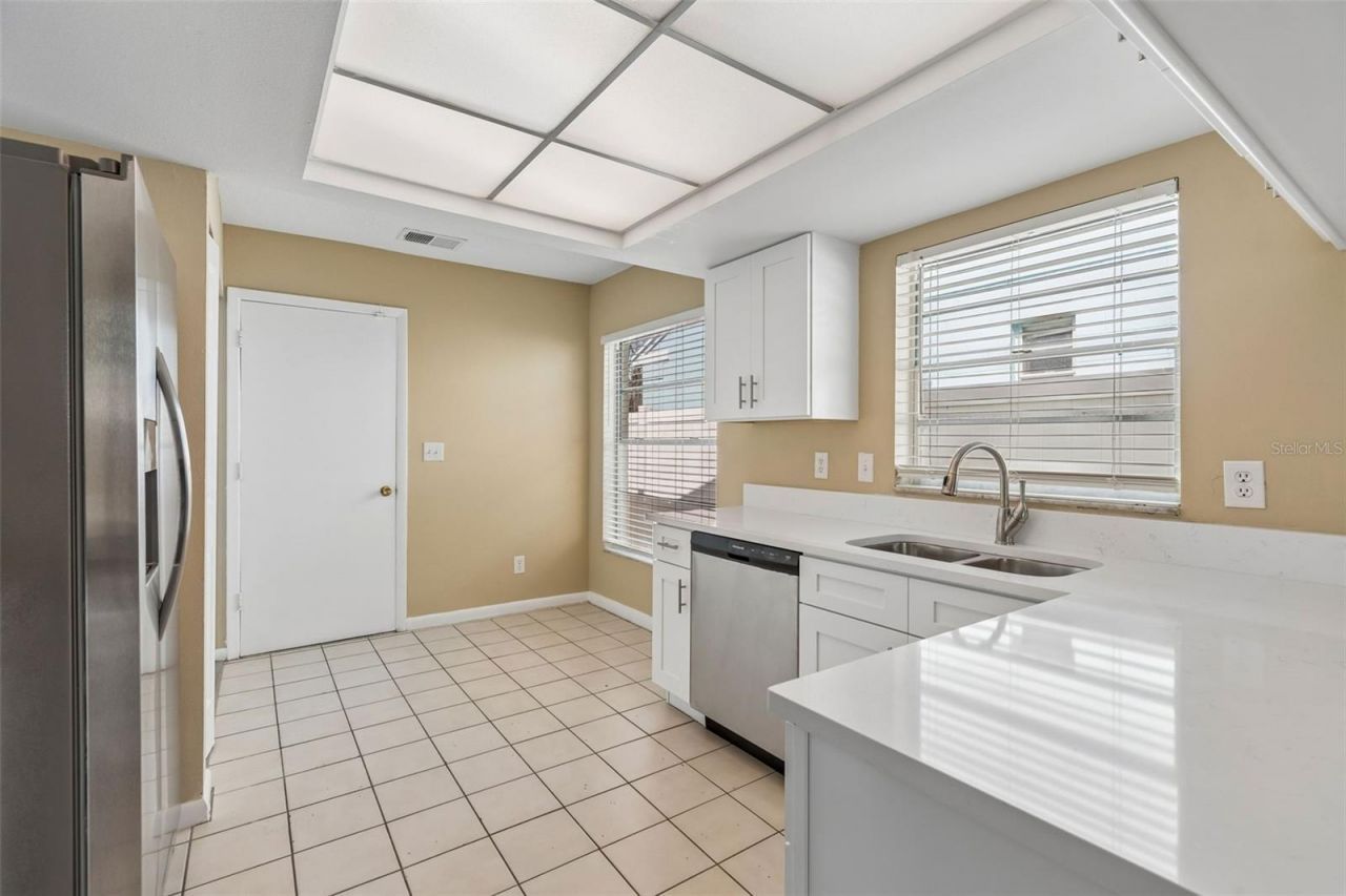 8301 Iberia Place, Tampa, FL 33637 Photo