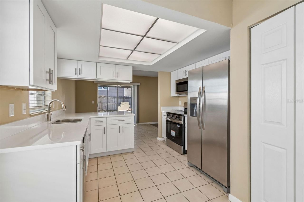 8301 Iberia Place, Tampa, FL 33637 Photo