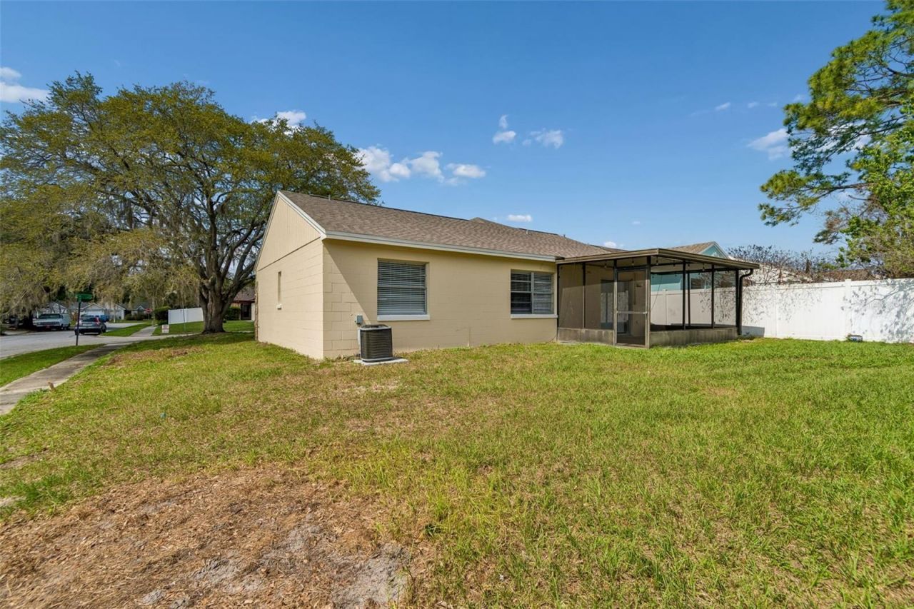 8301 Iberia Place, Tampa, FL 33637 Photo