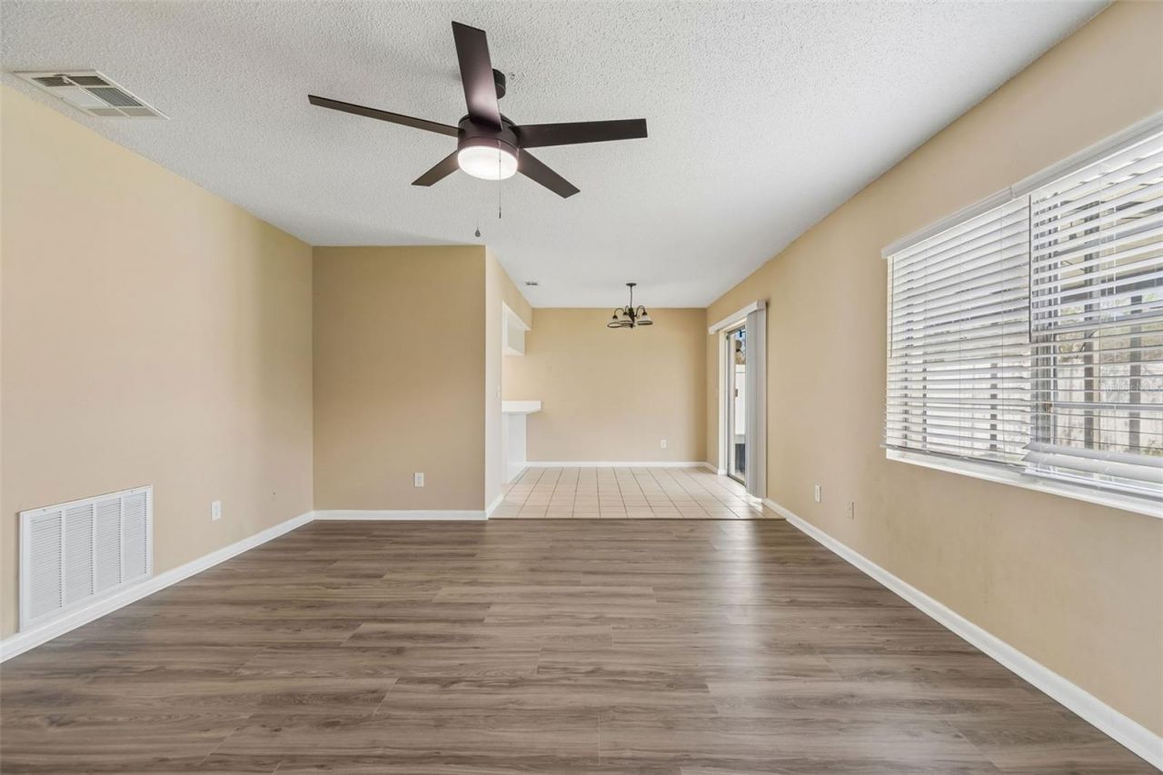 8301 Iberia Place, Tampa, FL 33637 Photo