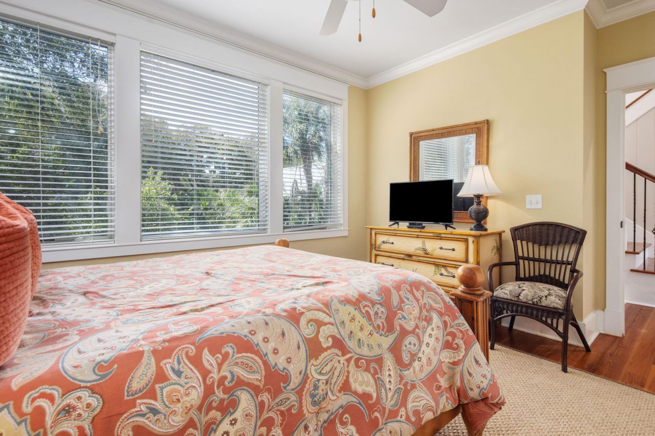 9 24th Avenue Photo 20